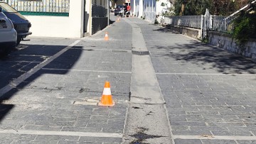 Συνεργεία έβγαλε ο δήμος για τους κυβόλιθους