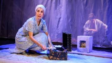 «Κάποια στιγμή θα μάθετε ποιος είμαι»… στο Δημοτικό Θέατρο Ρόδου