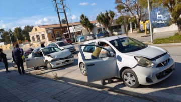 Τροχαίο πριν από λίγο στην Ιξιά