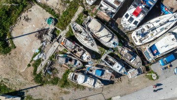 Να απομακρύνουν παρατημένα ή σταθμευμένα οχήματα και σκάφη στο Λιμάνι της Ακαντιάς ζητά το Λιμενικό Ταμείο