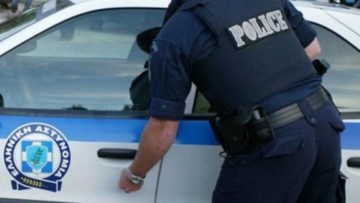 Είχε δυνατά τη μουσική στην αυλή του σπιτιού του και συνελήφθη