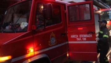 Δύο οχήματα της Πυροσβεστικής στην Κρεμαστή για φωτιά σε οικία