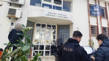 Κύκλωμα Πολεοδομίας Ρόδου: Στο πατρικό της έκρυβε τα χρήματα η Προϊσταμένη – Νέες αποκαλύψεις