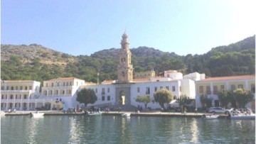 Στη Σύμη αναμένεται ο αρχιεπίσκοπος Ιερώνυμος για την βάφτιση παιδιού γνωστής οικογενείας