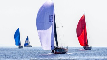 Στους Λειψούς τα σκάφη του Ράλλυ Αιγαίου, προηγούνται τα ERYTOS II και AFRODITI–SOLARIS (ΦΩΤΟ)