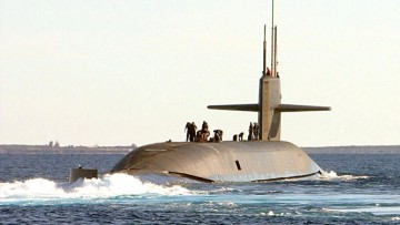 Βγάζει τα πυρηνικά υποβρύχια ο Τραμπ μετά τις δηλώσεις Μεντβέντεφ: «Τα λόγια συχνά οδηγούν σε απρόβλεπτες συνέπειες»