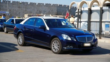 Στο πλευρό των συναδέλφων τους στη Ρόδο οι αυτοκινητιστές της Πάτμου