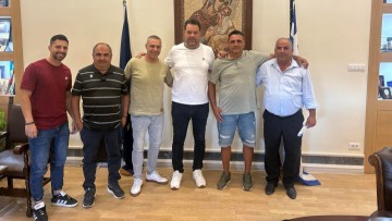 Συνάντηση της διοίκησης του Διγενή στον Δήμο Ρόδου για την αντικατάσταση του συνθετικού τάπητα στο γήπεδο Κοσκινού