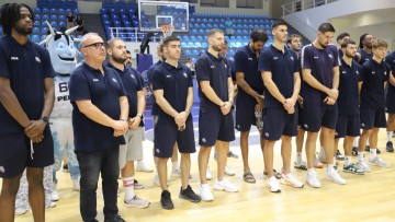 Πραγματοποιήθηκε η ανοιχτή προπόνηση του Κολοσσού H Hotels Collection και ο αγιασμός στο κλειστό της Καλλιθέας