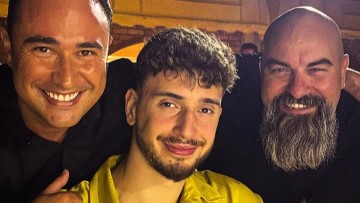 Τι λέει ο ιδιοκτήτης του ελληνικού εστιατορίου στη Μαρμαρίδα που... έσπασε πιάτο στο κεφάλι του Σενγκούν