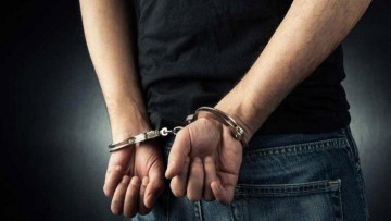 Στη φυλακή οδηγούνται δύο νεαροί Ρομά για 6 διαρρήξεις που διέπραξαν μέσα σε 10 ημέρες