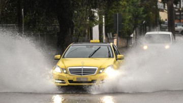 Νέο έκτακτο δελτίο για την κακοκαιρία από την ΕΜΥ: Σε 5 περιοχές τα πιο επικίνδυνα φαινόμενα τις επόμενες ώρες