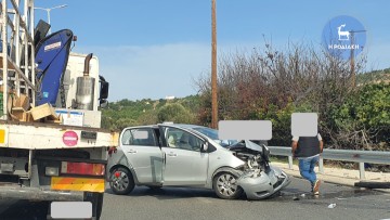 Τροχαίο ατύχημα στη Ρόδου Λίνδου - Ευτυχώς χωρίς σοβαρά τραυματίες