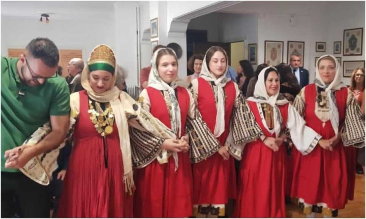  Η εκδήλωση έκλεισε με τοπικούς χορούς