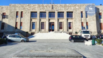 Ζεστό χρήμα στα ταμεία των δήμων από τέλη διαφήμισης και ΚΑΠ