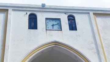 Ένα ρολόι σταματημένο...