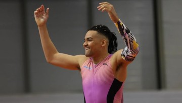 Ασύλληπτο άλμα από τον Εμμανουήλ Καραλή και 2η επίδοση όλων των εποχών παγκοσμίως στο επί κοντώ!