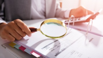 Νέο φορολογικό νομοσχέδιο: Τι αλλάζει για καταθέσεις, κρυπτονομίσματα και κύρια κατοικία
