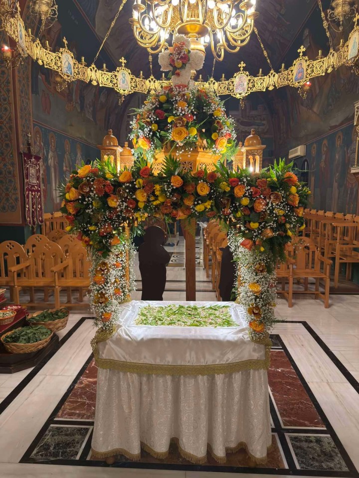 Ι.Ν. Αγίας Τριάδας (Μανδρικό)