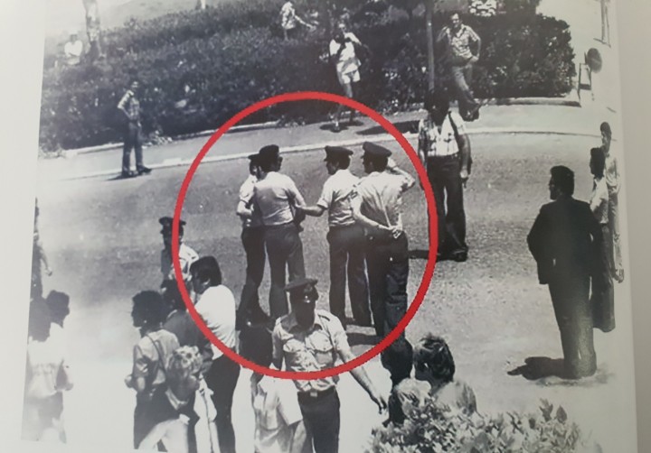 Από τους πρώτους που συνελήφθησαν, ήταν ο πρόεδρος των οικοδόμων Γιώργος Καραγιάννης