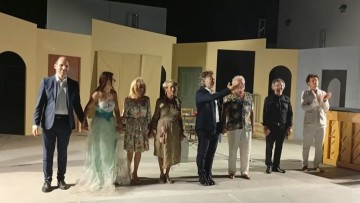 «Καλοκαρινή αποπλάνηση – Ο Μότσαρτ συναντά τον Καζανόβα» µάγεψε το κοινό της Πάτµου