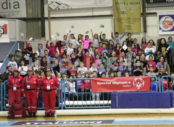 Τέτοια δυναμική ατμόσφαιρα μόνο τα μικρά παιδιά  μπορούσαν να δημιουργήσουν